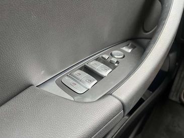 BMW iX3 — photo 18