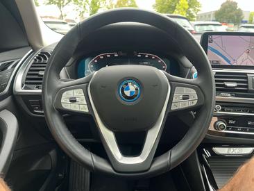 BMW iX3 — photo 21