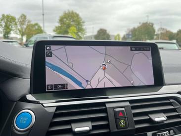 BMW iX3 — photo 29