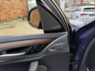 BMW iX3 — photo 22