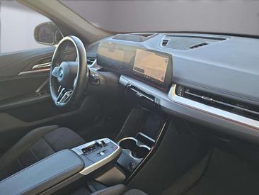 BMW IX1 XDrive30 — photo 10