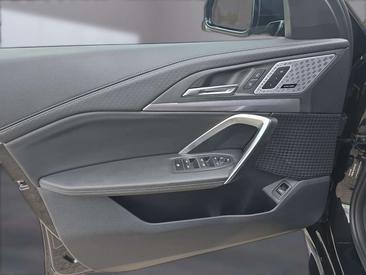 BMW IX2 EDrive20 — photo 13