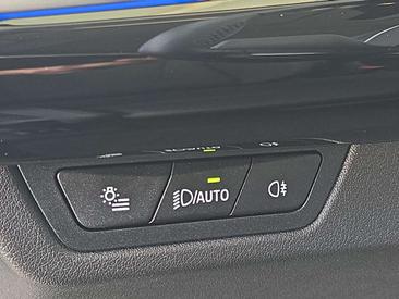 BMW IX1 XDrive30 — photo 8