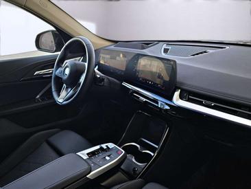 BMW IX1 XDrive30 — photo 10