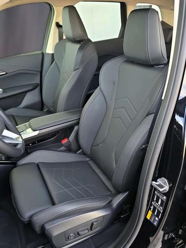 BMW IX1 XDrive30 — photo 11