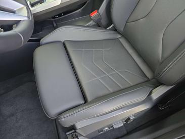 BMW IX1 XDrive30 — photo 12