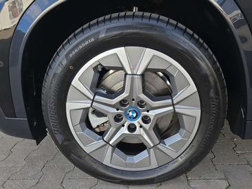 BMW IX1 XDrive30 — photo 27