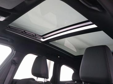 BMW IX1 EDrive20 — photo 12