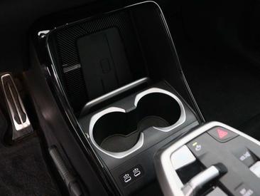 BMW IX1 EDrive20 — photo 16