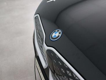 BMW IX1 EDrive20 — photo 22