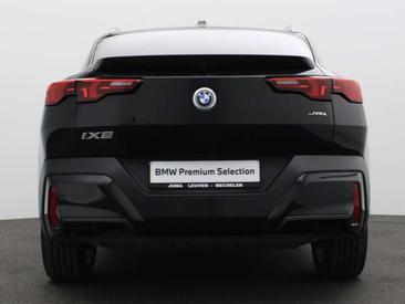 BMW IX2 EDrive20 — photo 3