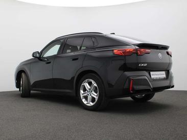 BMW IX2 EDrive20 — photo 4