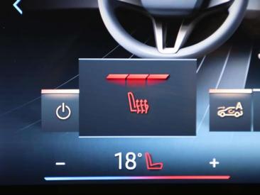 BMW IX2 EDrive20 — photo 12
