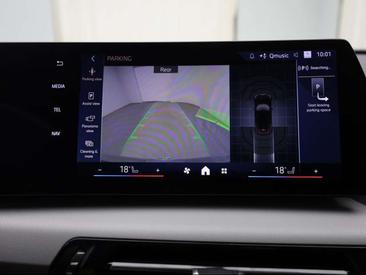 BMW IX2 EDrive20 — photo 14