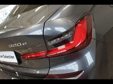 BMW Série 3 Berline 320e — photo 19