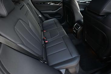 BMW iX3 — photo 13