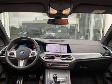 BMW X5 XDrive45e — photo 25