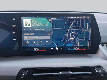 BMW IX1 XDrive30 — photo 18