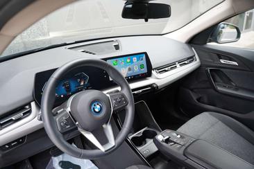 BMW IX2 EDrive20 — photo 5