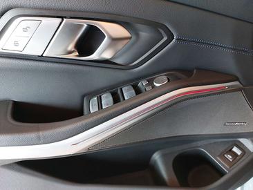 BMW Série 3 Berline 320d — photo 14