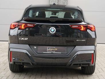BMW IX2 EDrive20 — photo 10