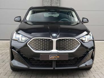 BMW IX2 EDrive20 — photo 17