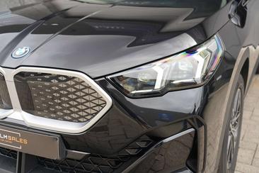 BMW IX2 EDrive20 — photo 18