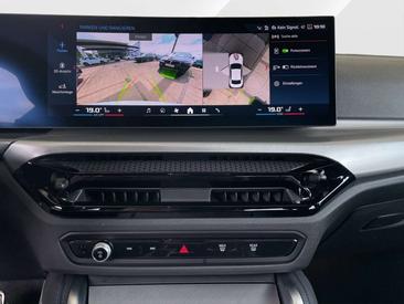 BMW M2 40i XDrive — photo 10