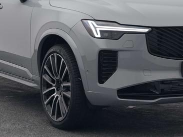 Volvo XC90 T8 AWD Long Range — photo 17