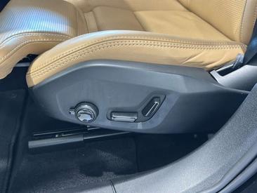 Volvo XC60 T8 Recharge AWD — photo 17