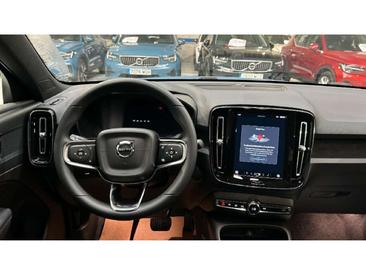 Volvo C40 Coupé SUV — photo 12