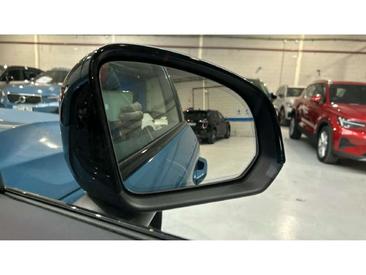 Volvo C40 Coupé SUV — photo 19