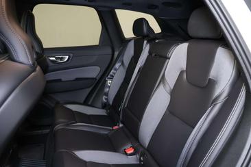 Volvo XC60 T6 Recharge AWD — photo 17