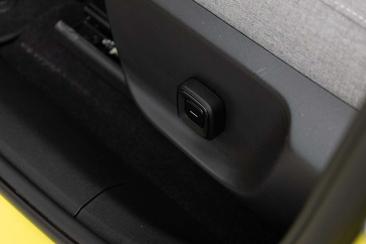 Volvo EX30 Single Motor Extended Range — photo 17
