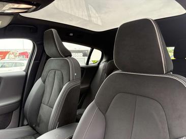Volvo C40 Coupé SUV — photo 8