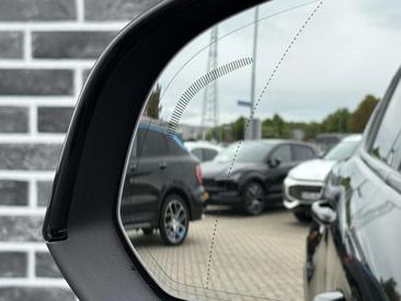Volvo C40 Coupé SUV — photo 16