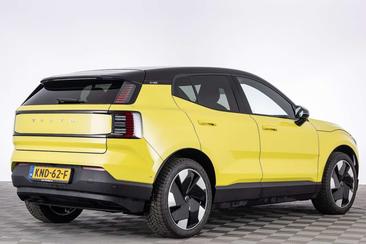 Volvo EX30 Single Motor Extended Range — photo 36