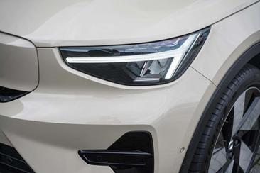 Volvo EC40 Coupé SUV Single Motor Extended Range — photo 4