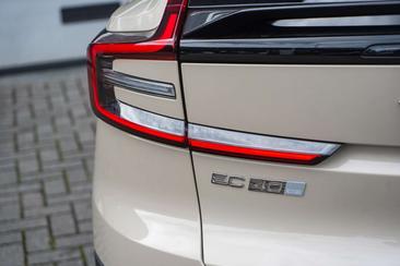 Volvo EC40 Coupé SUV Single Motor Extended Range — photo 8