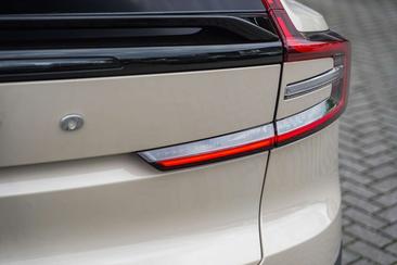 Volvo EC40 Coupé SUV Single Motor Extended Range — photo 9