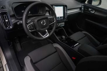 Volvo EC40 Coupé SUV Single Motor Extended Range — photo 12