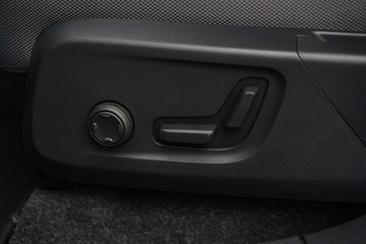 Volvo EC40 Coupé SUV Single Motor Extended Range — photo 16
