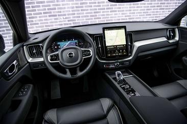 Volvo XC60 T6 Recharge AWD — photo 13