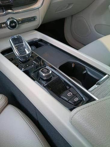 Volvo XC60 T6 Recharge AWD — photo 19