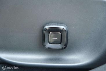 Volvo EX30 Single Motor Extended Range — photo 23