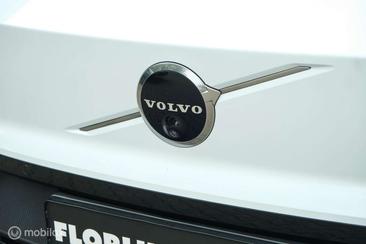Volvo EX30 Single Motor Extended Range — photo 25