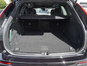 Volvo XC60 T8 Recharge AWD — photo 18