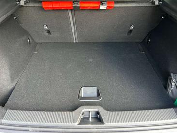 Volvo EX30 — photo 8