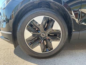 Volvo EX30 — photo 8