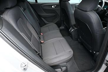 Volvo C40 Coupé SUV AWD — photo 17